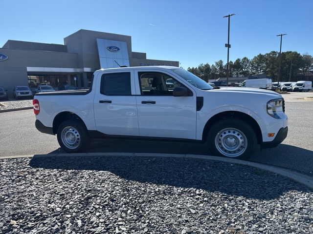 2026 Ford Maverick XL's photo