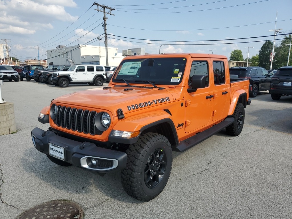 2025 Jeep Gladiator Sport photo 3