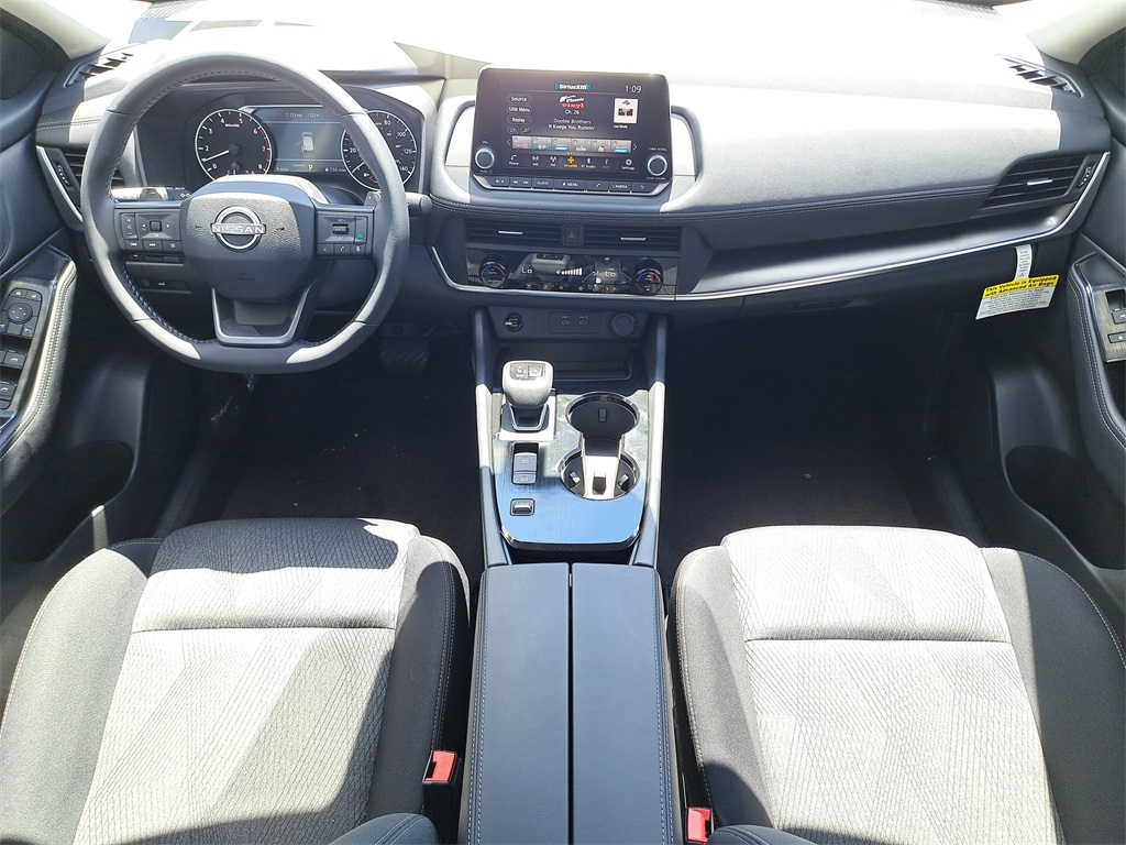 2026 Nissan Rogue SV photo 15