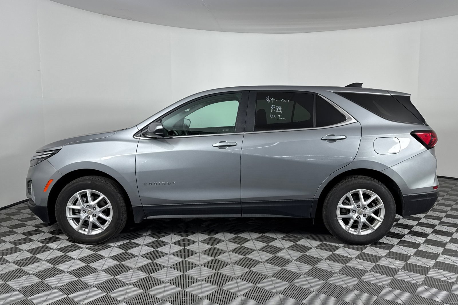 2024 Chevrolet Equinox LT photo 7