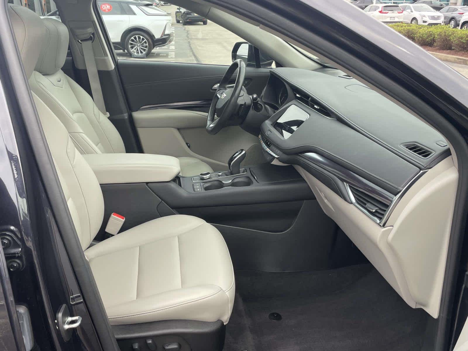 2022 Cadillac XT4 Luxury photo 16