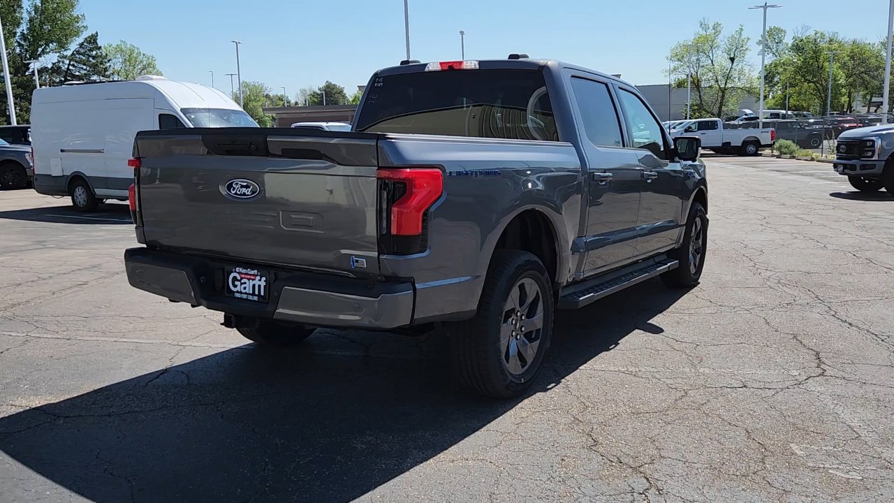 2025 Ford F-150 Lightning photo 7