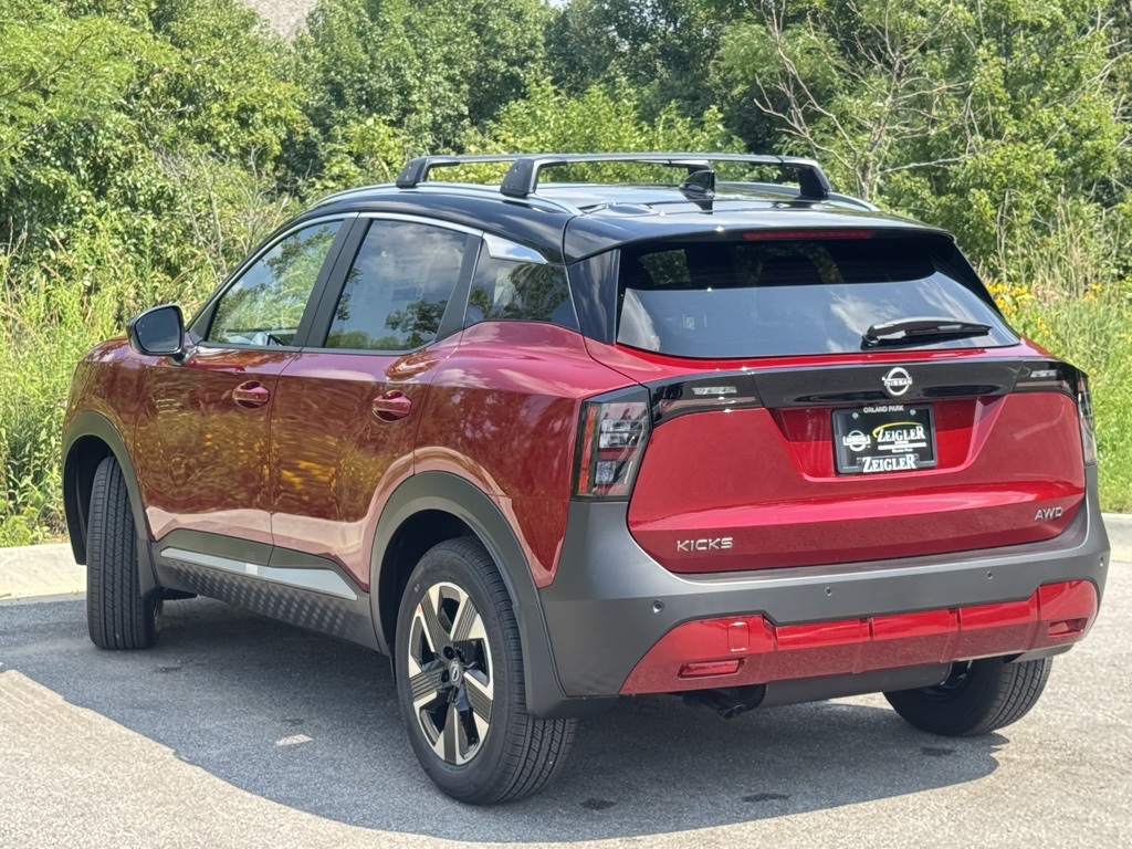 2025 Nissan Kicks SV photo 4