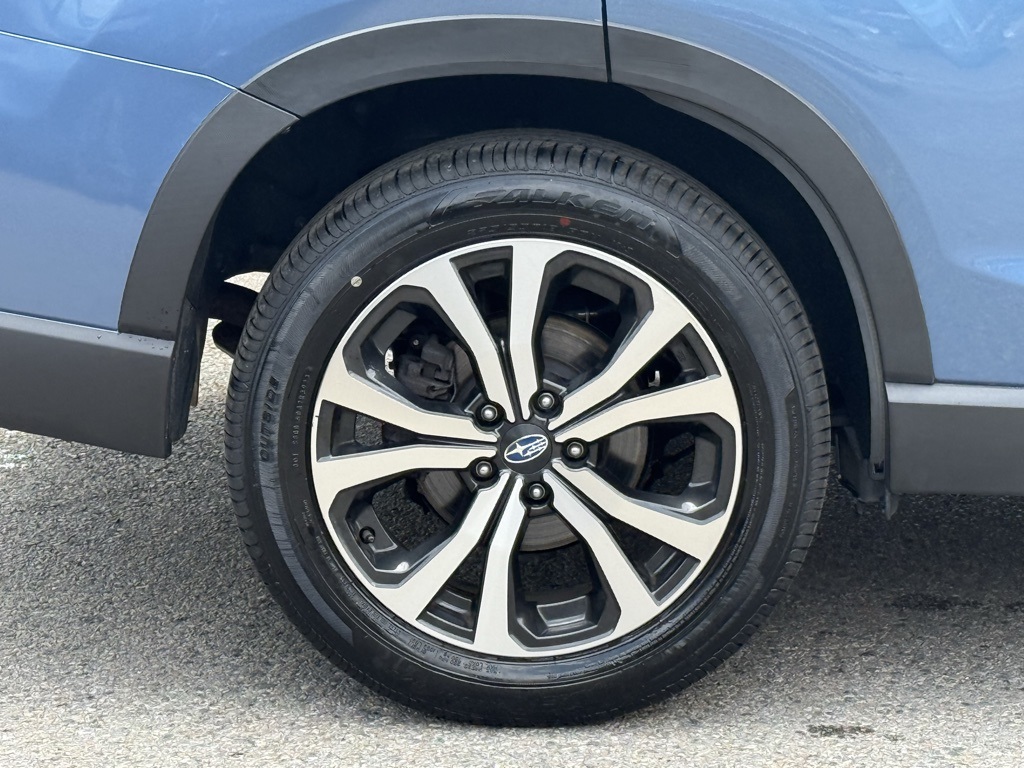 2022 Subaru Forester Limited photo 2