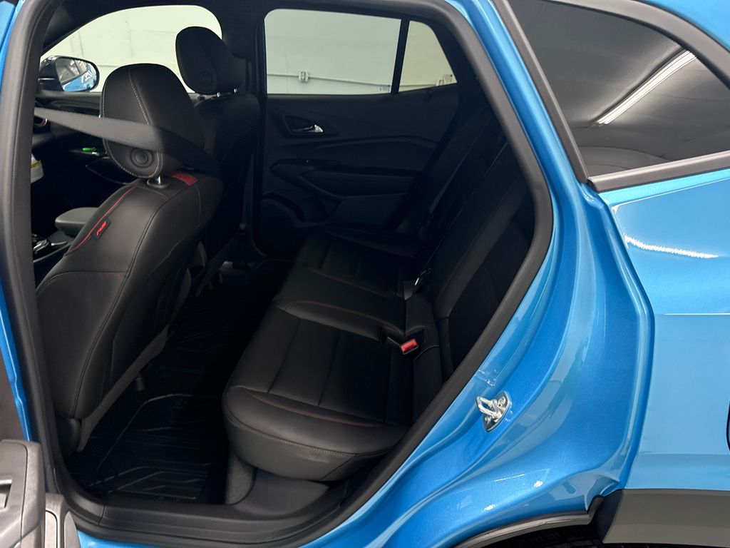 2025 Chevrolet Trax photo 27