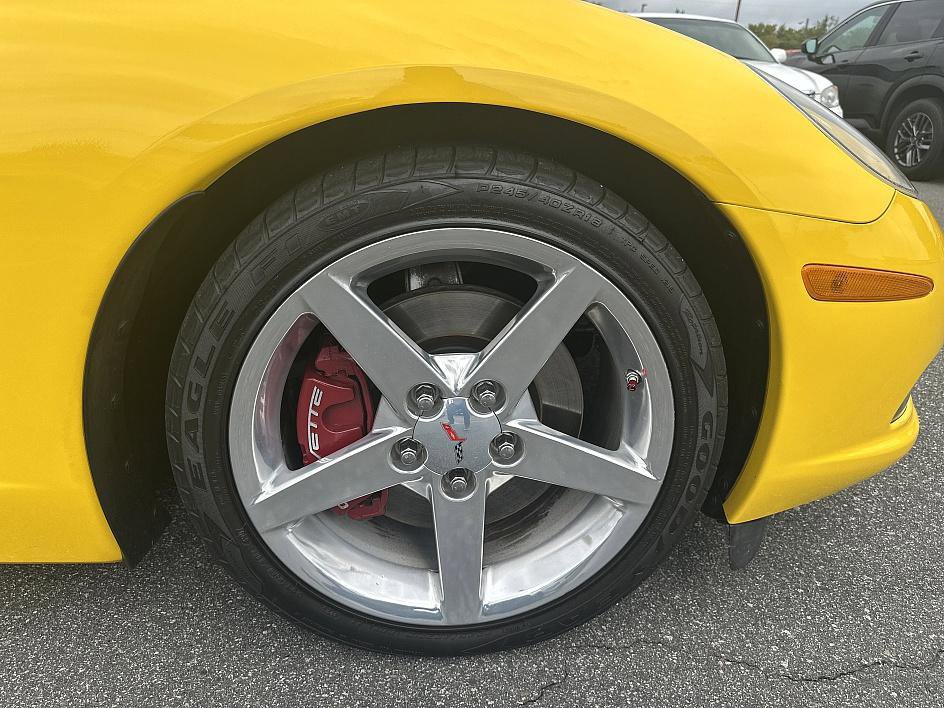 2006 Chevrolet Corvette Base photo 16
