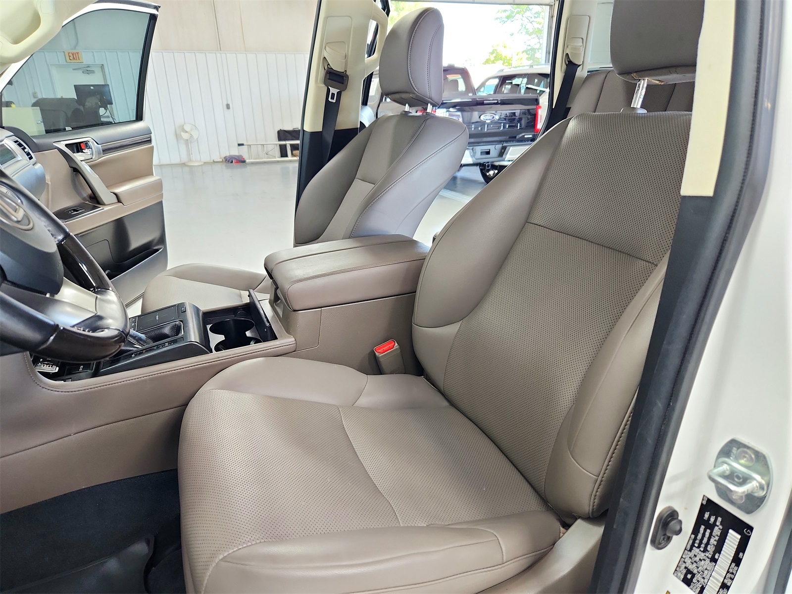 2022 Lexus GX 460 photo 16