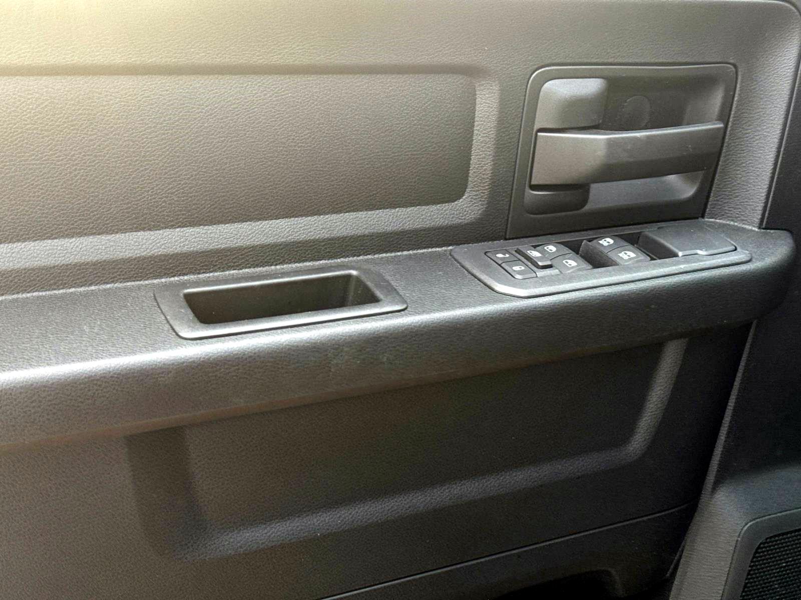 2025 Ram 2500 Tradesman photo 6