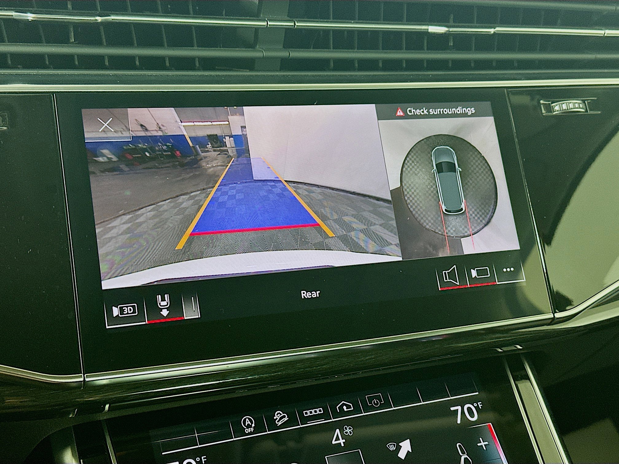 2023 Audi Q7 Premium Plus photo 11