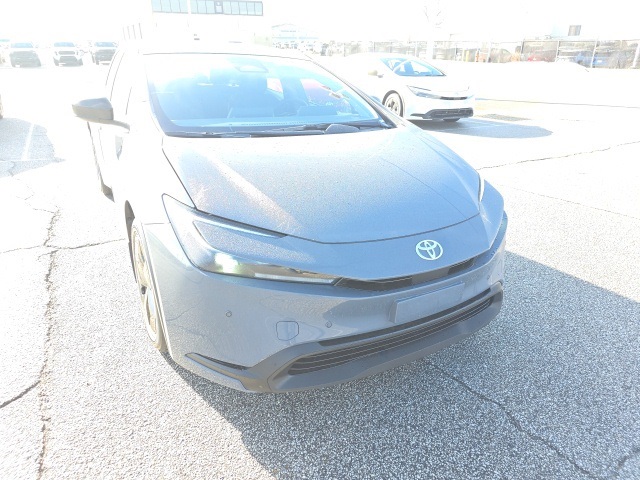 2026 Toyota Prius LE's photo