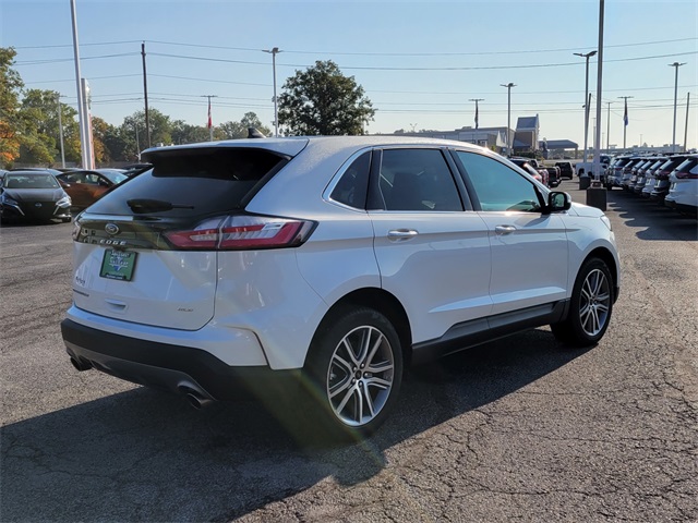 2024 Ford Edge Titanium photo 5