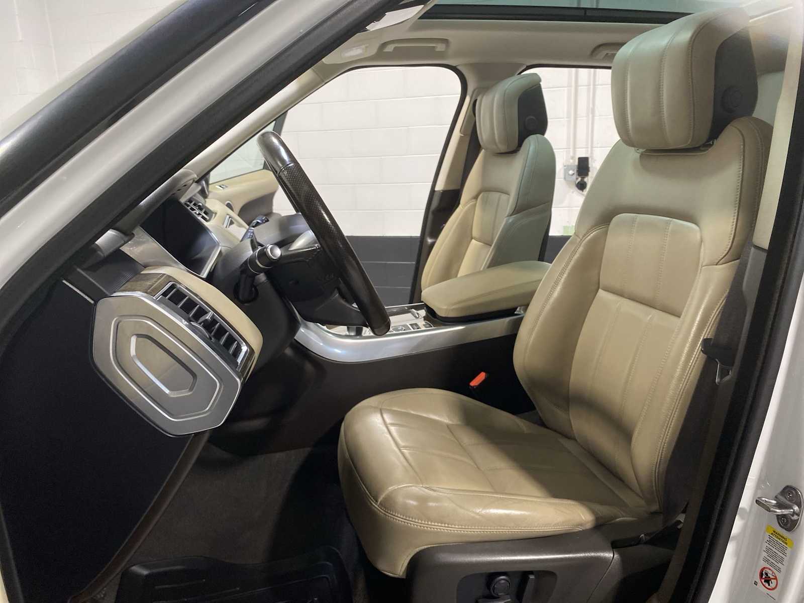 2018 Land Rover Range Rover Sport SE photo 7