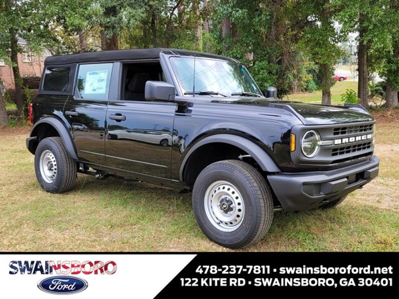 2025 Ford Bronco 4-Door Base's photo