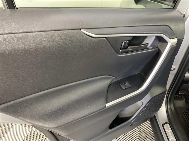 2024 Toyota RAV4 Hybrid LE photo 21
