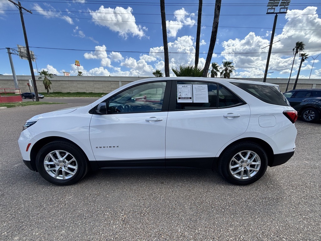 2023 Chevrolet Equinox LS photo 4