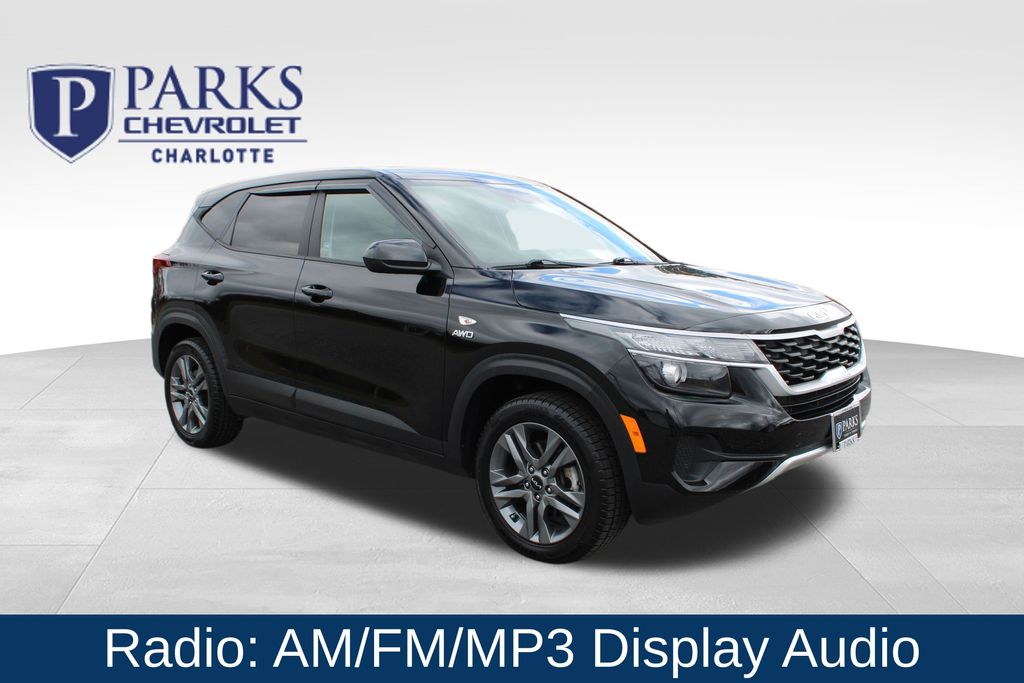 2022 Kia Seltos LX's photo