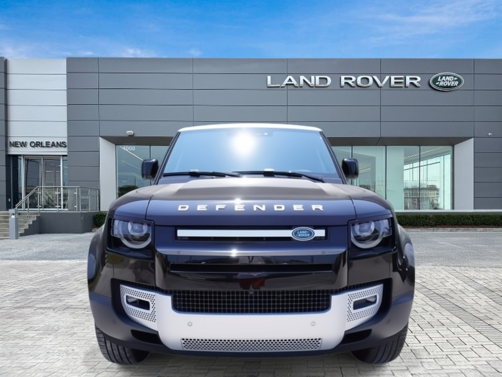 2024 Land Rover Defender S photo 2