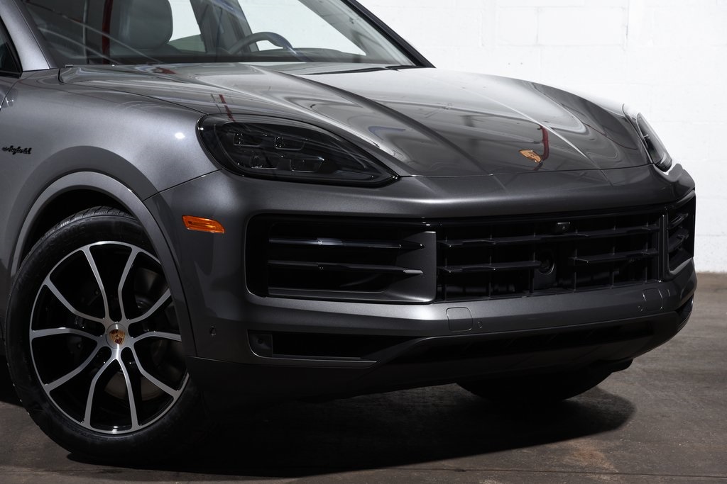 2025 Porsche Cayenne E-Hybrid photo 12
