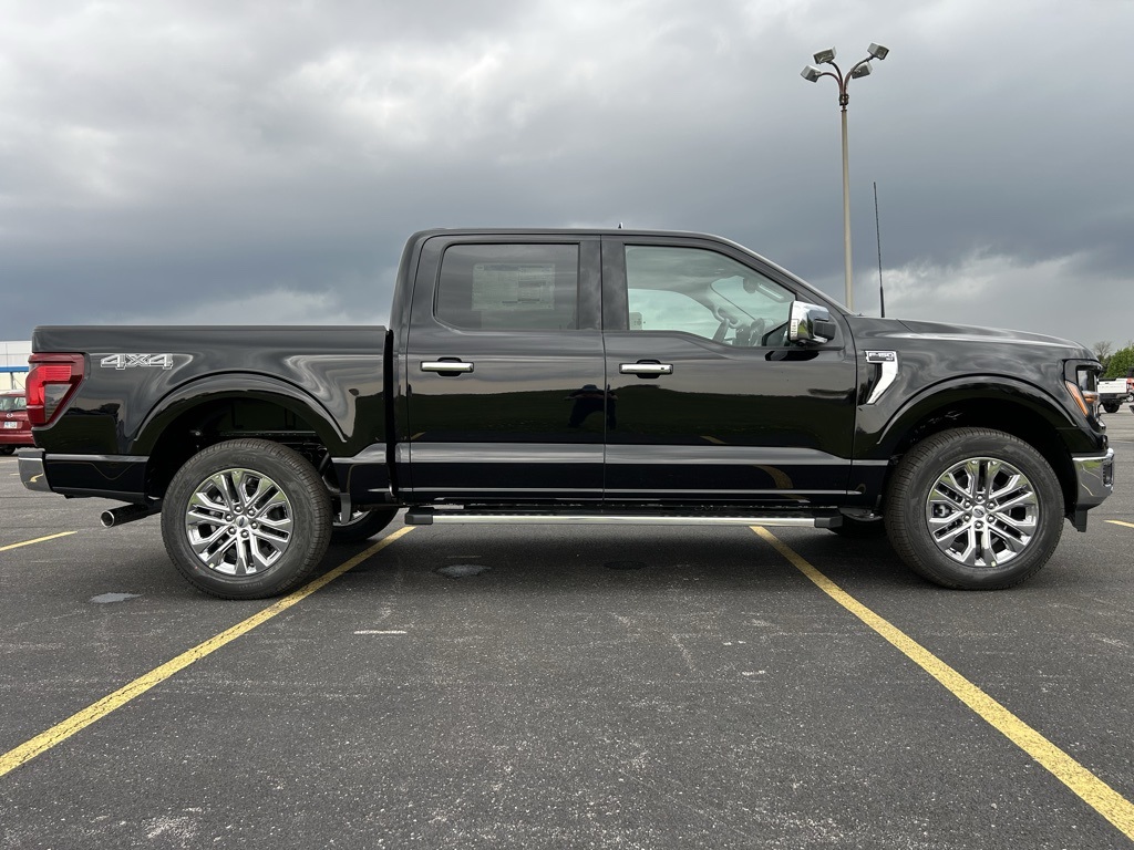 2025 Ford F-150 XLT photo 4