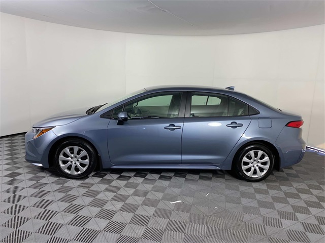 2024 Toyota Corolla LE photo 4