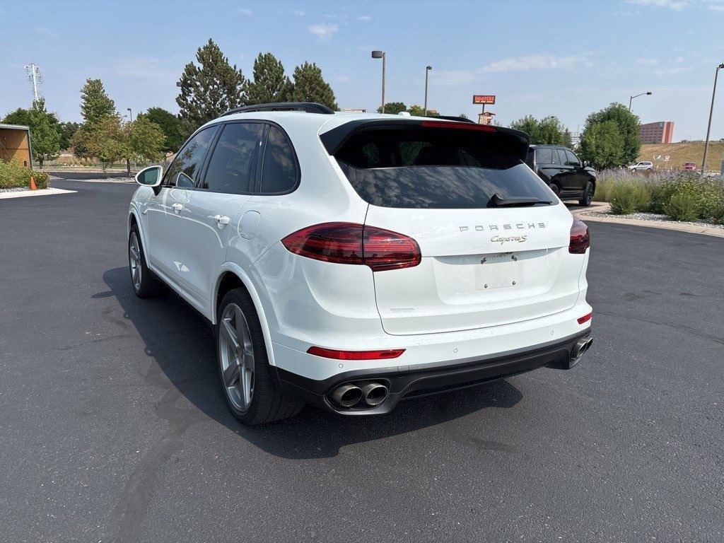 2017 Porsche Cayenne S photo 3