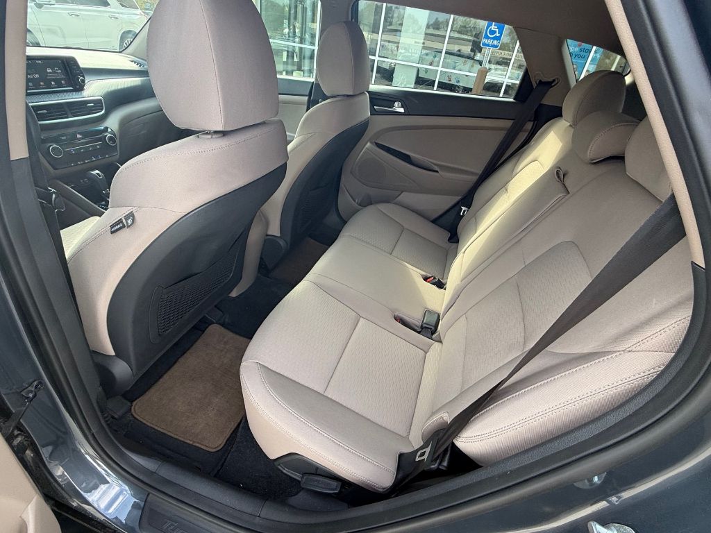 2020 Hyundai Tucson Value photo 3
