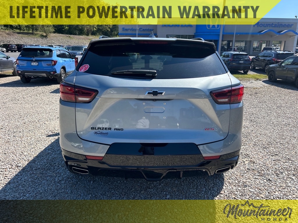 2025 Chevrolet Blazer RS photo 4