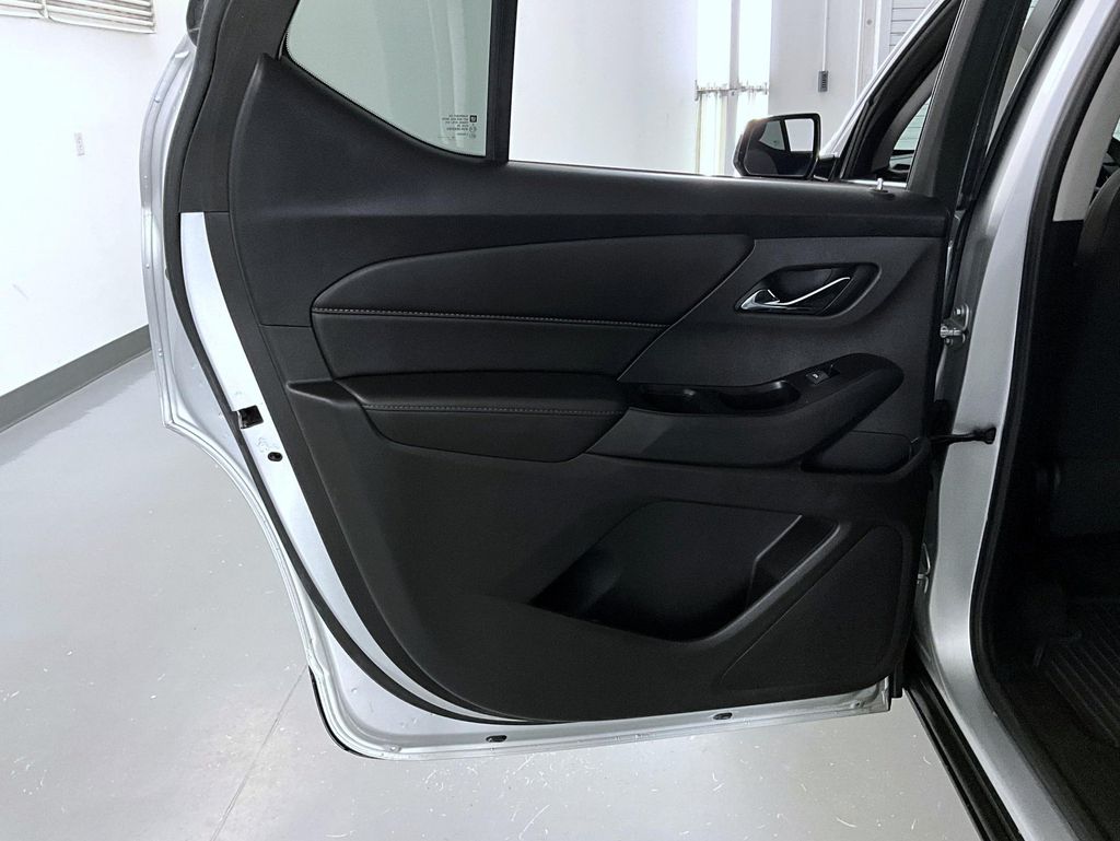 2019 Chevrolet Traverse LS photo 18