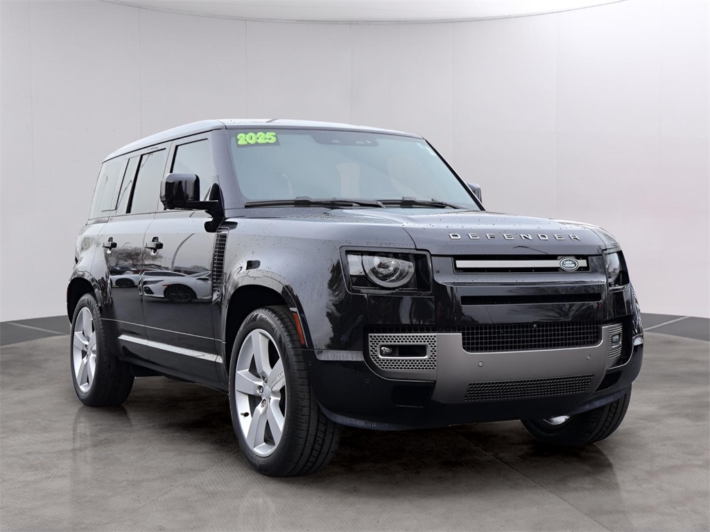 2025 Land Rover Defender 110 X-Dynamic SE photo 2