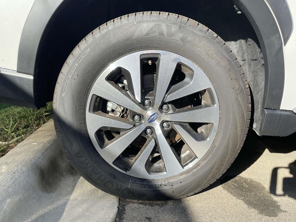 2024 Subaru Outback Premium photo 5