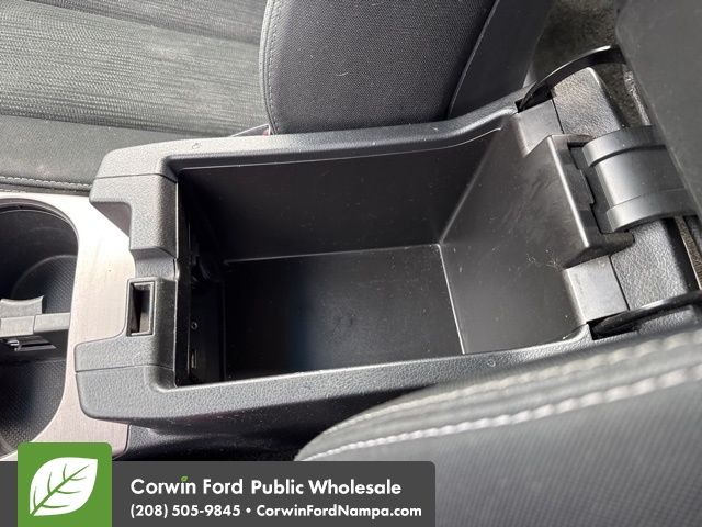 2013 Subaru Legacy 2.5i photo 24