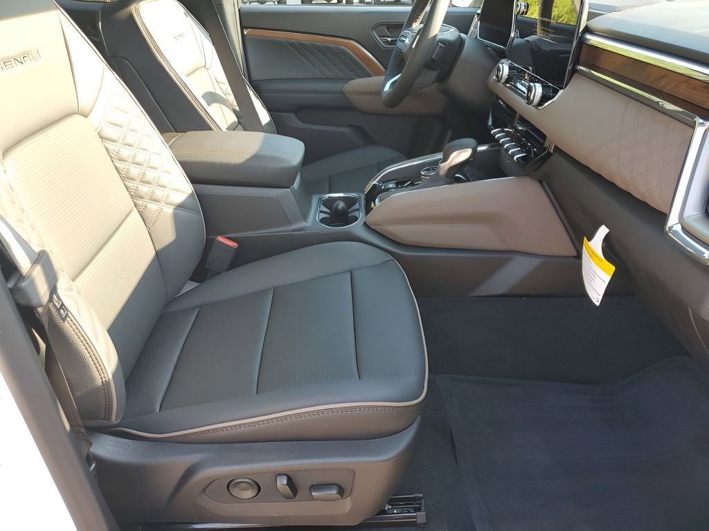 2025 Gmc Canyon Denali photo 16