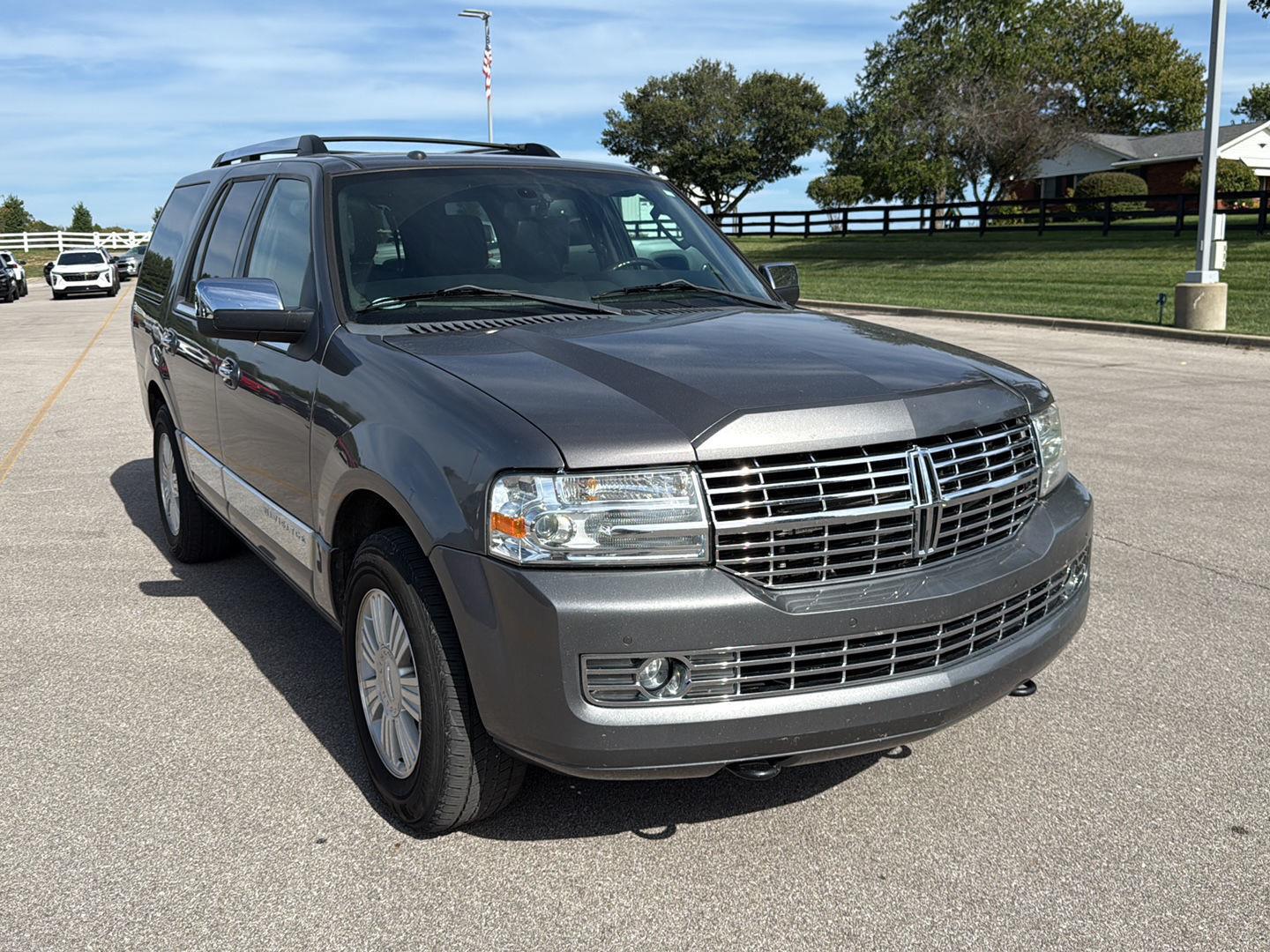 2014 Lincoln Navigator photo 3