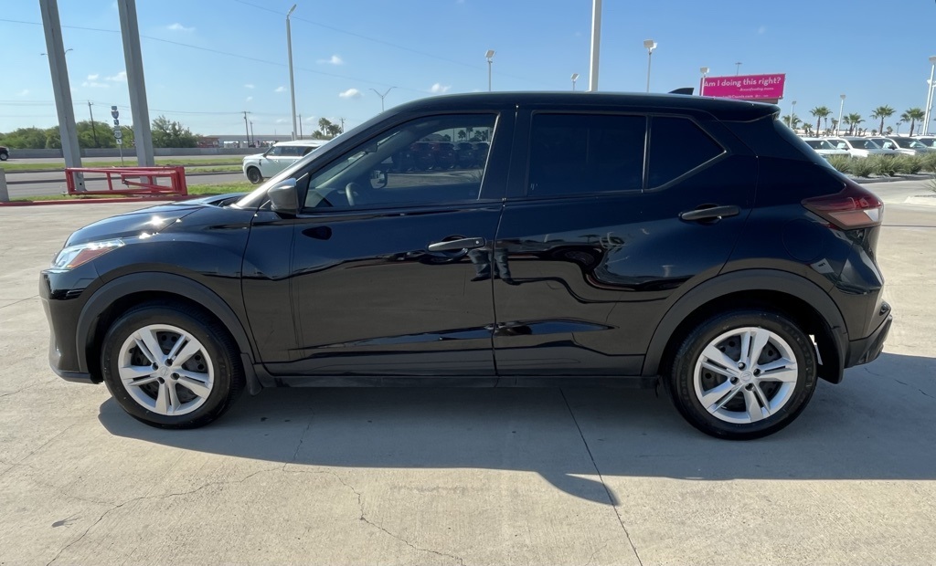 2024 Nissan Kicks S photo 3