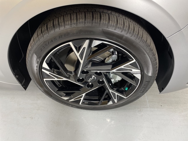 2026 Kia K5 GT-Line photo 11