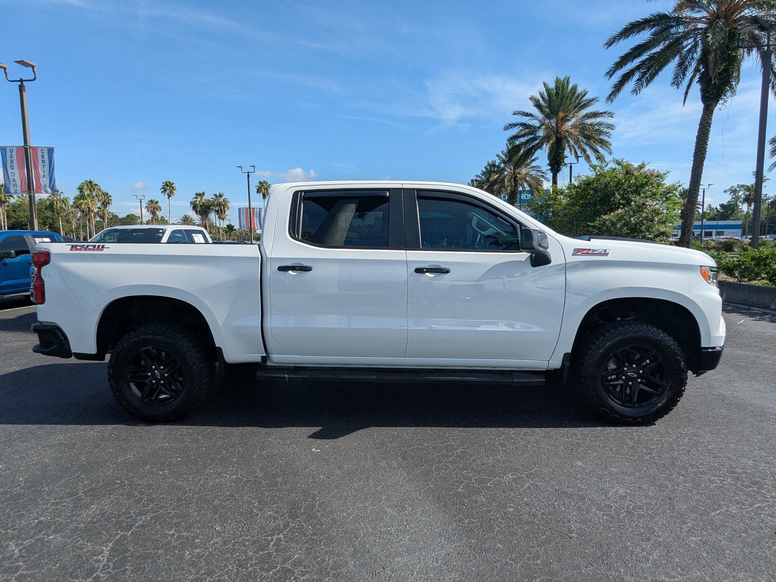 2024 Chevrolet Silverado 1500 LT Trail Boss photo 3