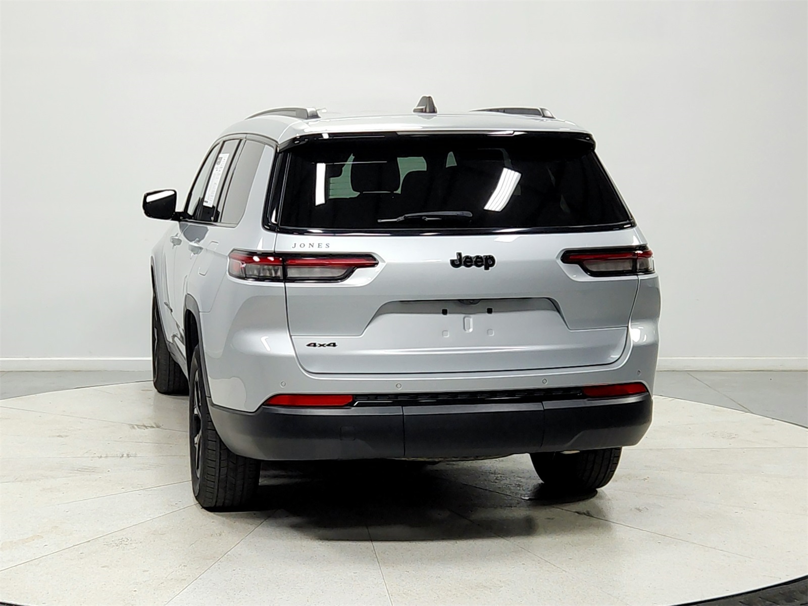 2024 Jeep Grand Cherokee Altitude photo 4