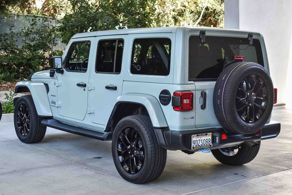 2023 Jeep Wrangler Sahara 4xe photo 4
