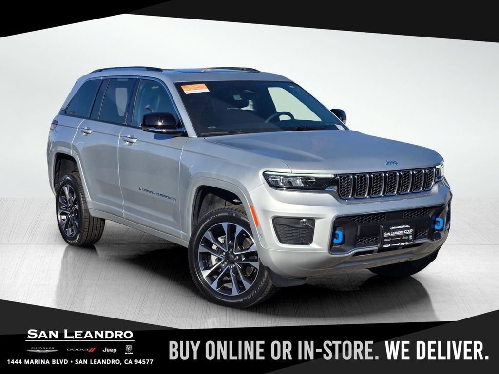 2022 Jeep Grand Cherokee Overland 4xe's photo