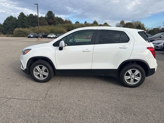2021 Chevrolet Trax LS's photo