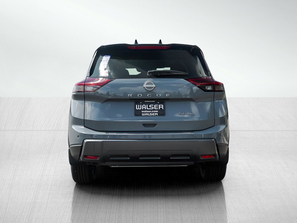 2025 Nissan Rogue SL photo 3