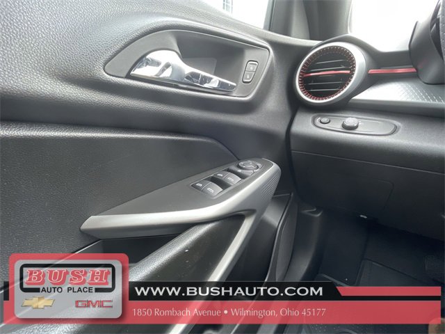 2025 Chevrolet Trax photo 13