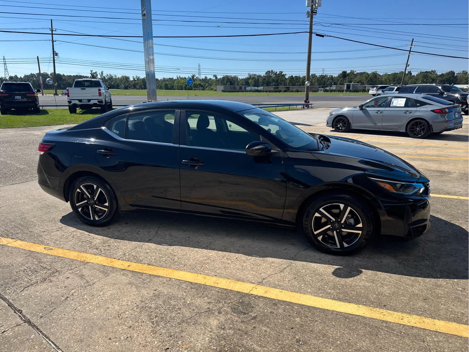 2024 Nissan Sentra SV photo 3