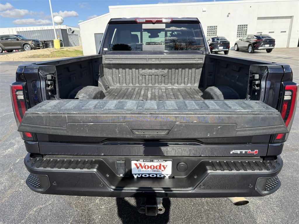 2024 GMC SIERRA HD - Image 32