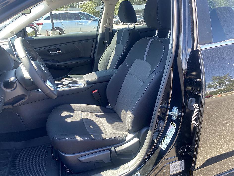 2025 Nissan Sentra SV photo 15
