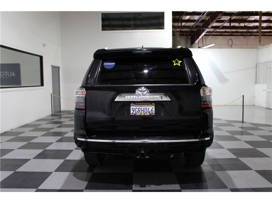 2015 Toyota 4Runner SR5 Sport photo 2