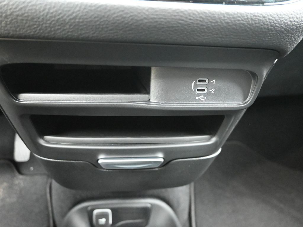 2026 Chrysler Pacifica photo 22