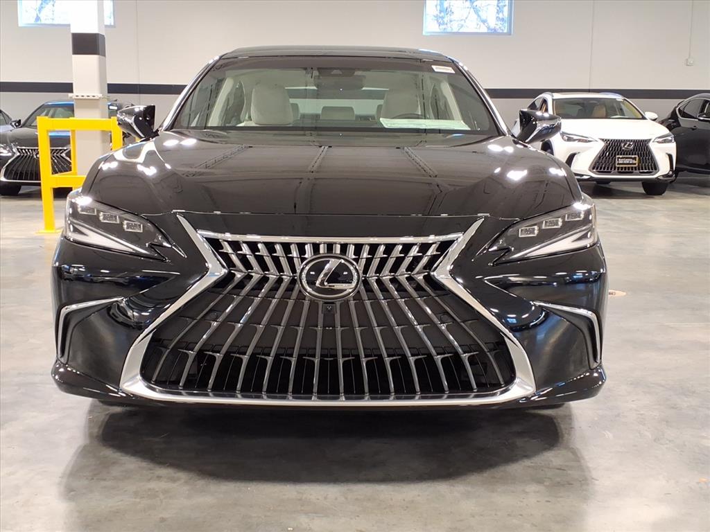 2025 Lexus ES 350 Ultra Luxury photo 2