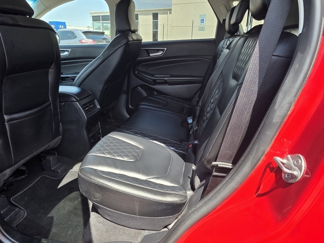 2024 Ford Edge Titanium photo 17