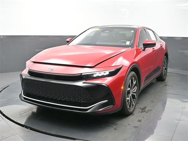 2024 Toyota Crown Limited's photo